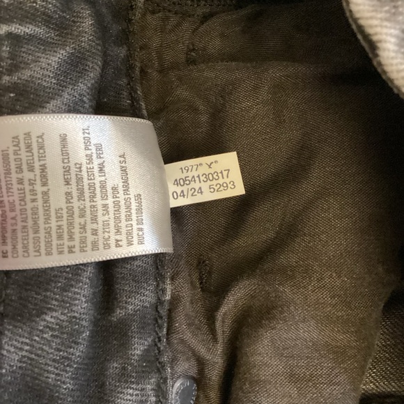 American Eagle 4 Short Curvy Mom Jeans Faded Black High Rise Women’s 2024 - Picture 10 of 11